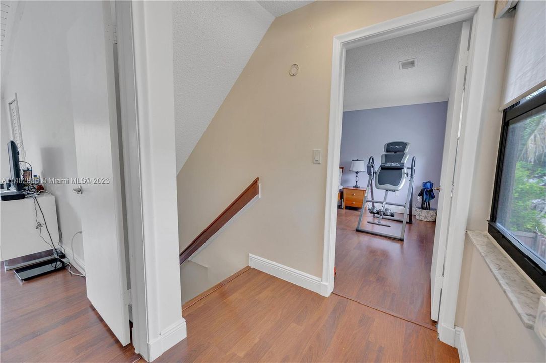 Vendido Recientemente: $550,000 (2 camas, 2 baños, 1578 Pies cuadrados)