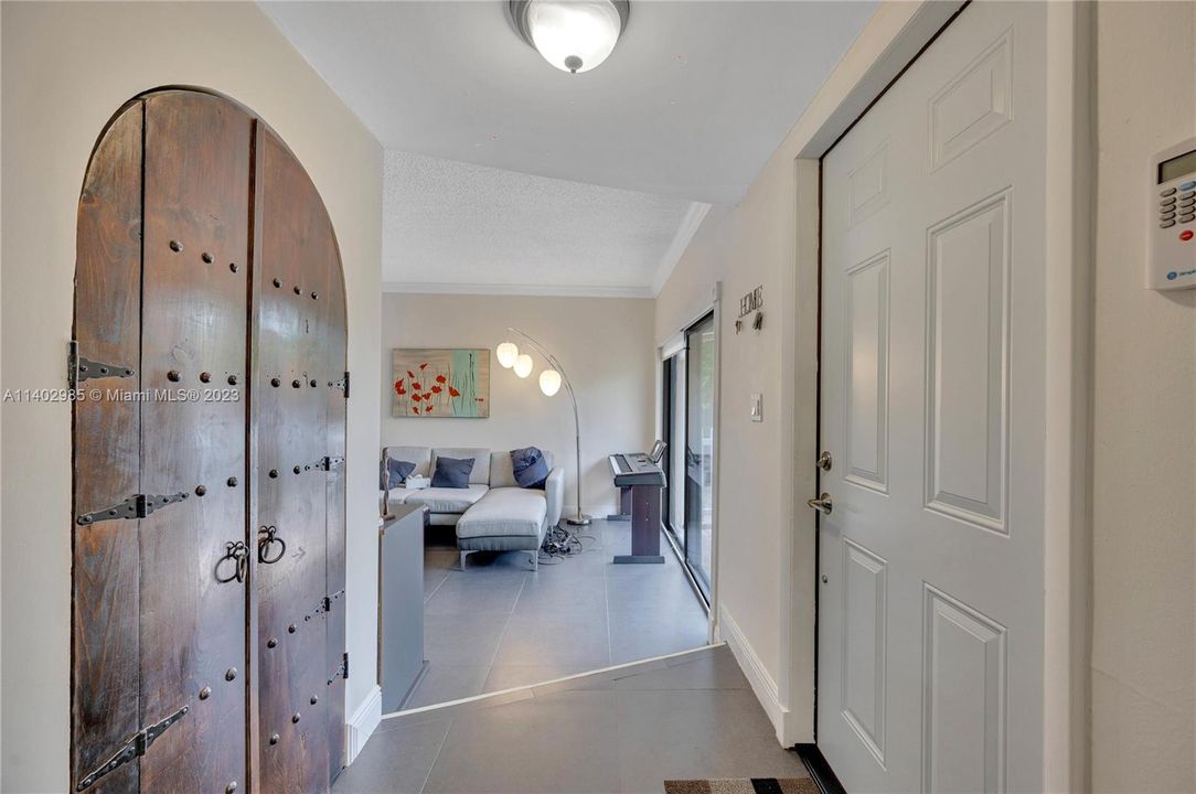 Vendido Recientemente: $550,000 (2 camas, 2 baños, 1578 Pies cuadrados)