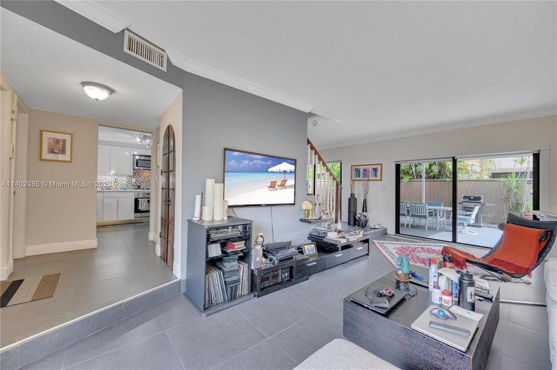 Vendido Recientemente: $550,000 (2 camas, 2 baños, 1578 Pies cuadrados)