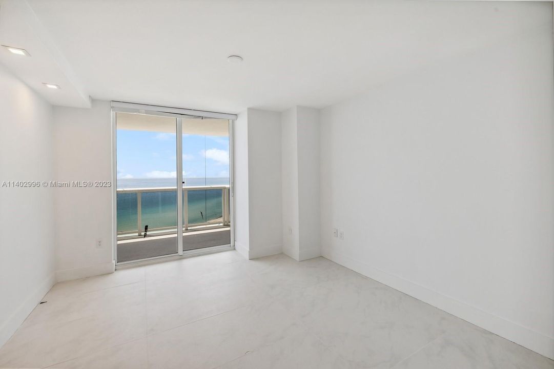 Vendido Recientemente: $1,499,000 (2 camas, 2 baños, 1400 Pies cuadrados)