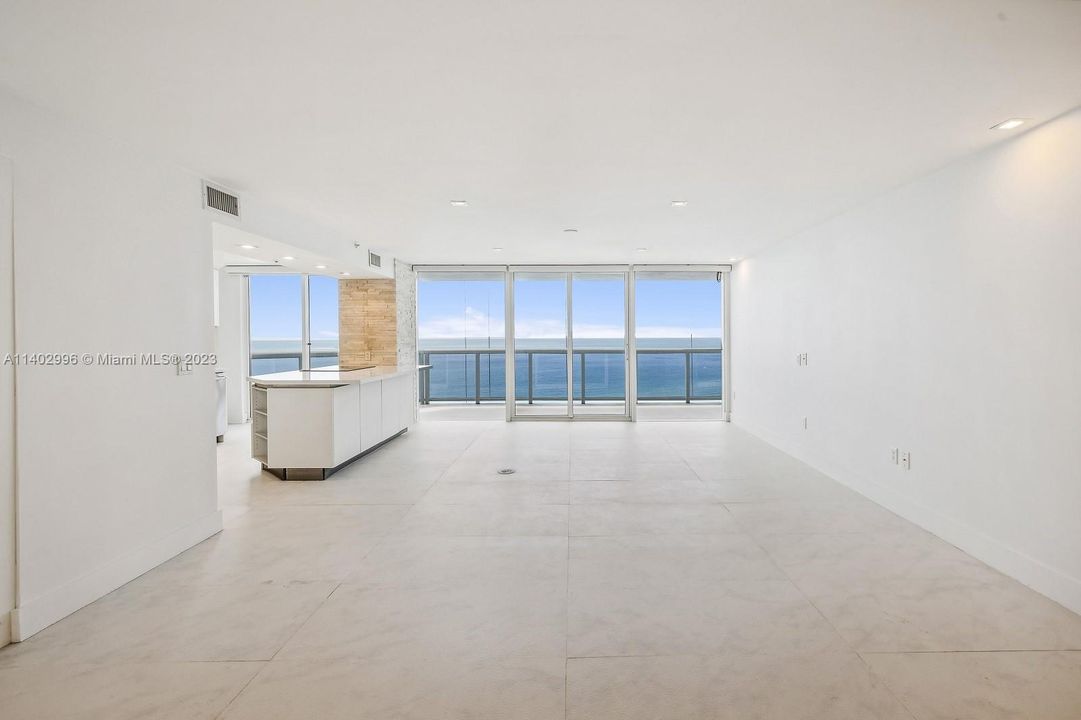 Vendido Recientemente: $1,499,000 (2 camas, 2 baños, 1400 Pies cuadrados)