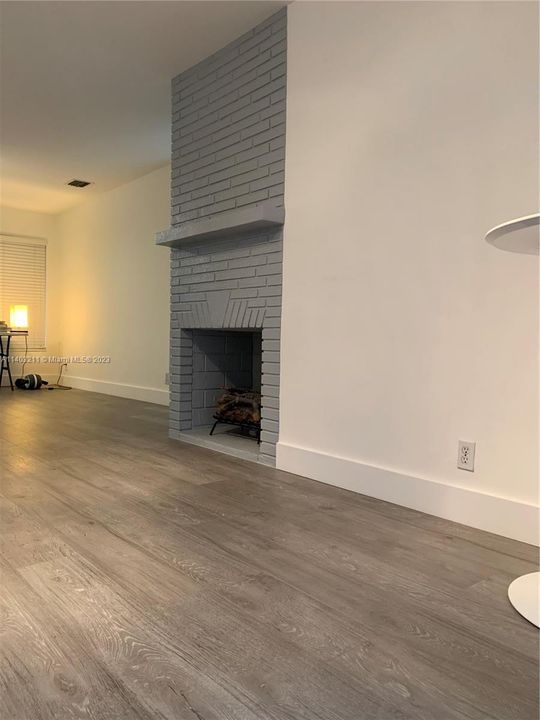 Recently Rented: $3,350 (3 beds, 2 baths, 1378 Square Feet)