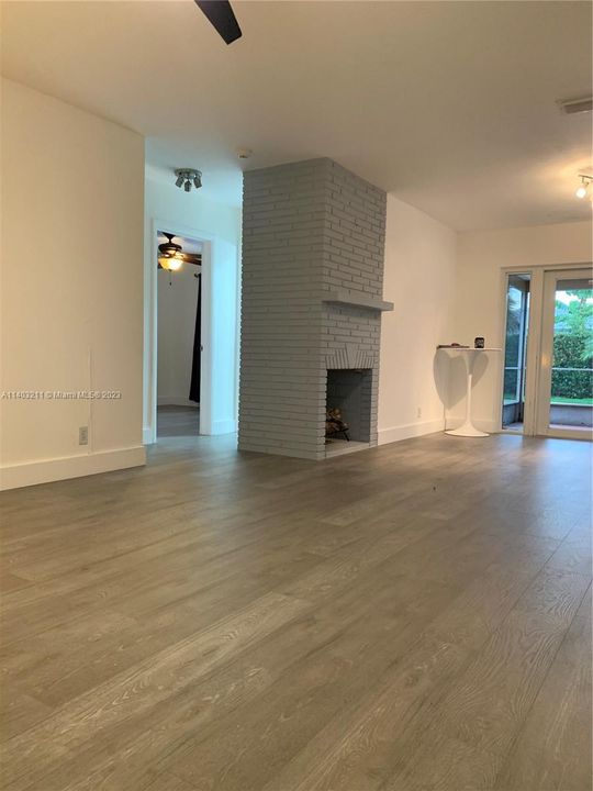 Recently Rented: $3,350 (3 beds, 2 baths, 1378 Square Feet)