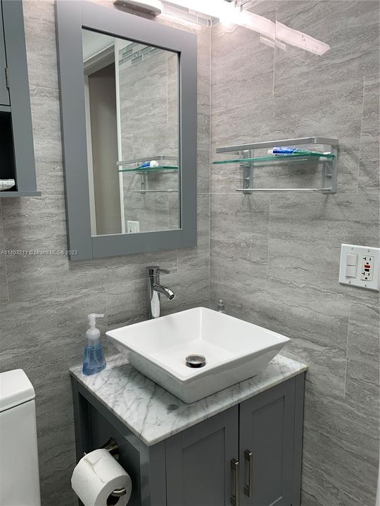 Recently Rented: $3,350 (3 beds, 2 baths, 1378 Square Feet)