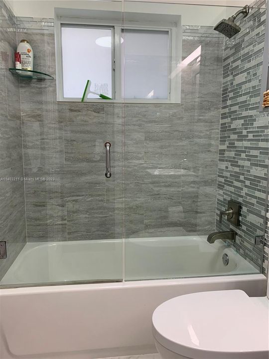 Recently Rented: $3,350 (3 beds, 2 baths, 1378 Square Feet)