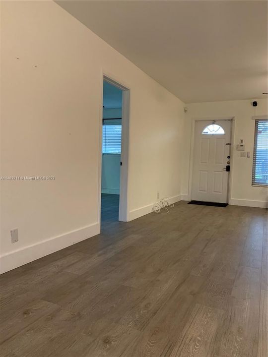 Recently Rented: $3,350 (3 beds, 2 baths, 1378 Square Feet)