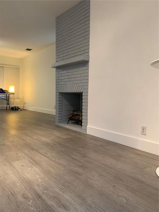 Recently Rented: $3,350 (3 beds, 2 baths, 1378 Square Feet)