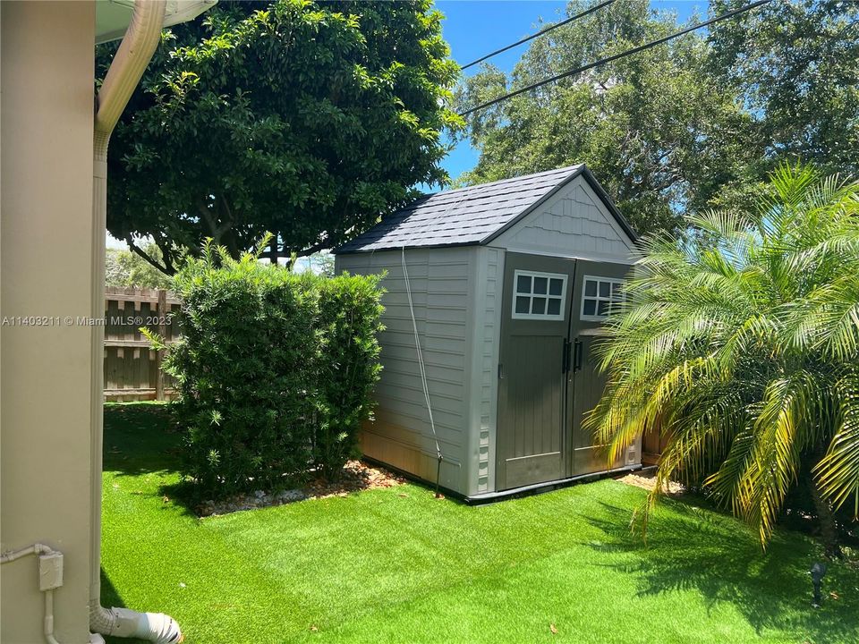 Recently Rented: $3,350 (3 beds, 2 baths, 1378 Square Feet)