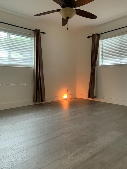 Recently Rented: $3,350 (3 beds, 2 baths, 1378 Square Feet)