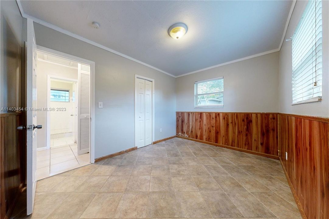 Recently Sold: $409,900 (3 beds, 1 baths, 1133 Square Feet)