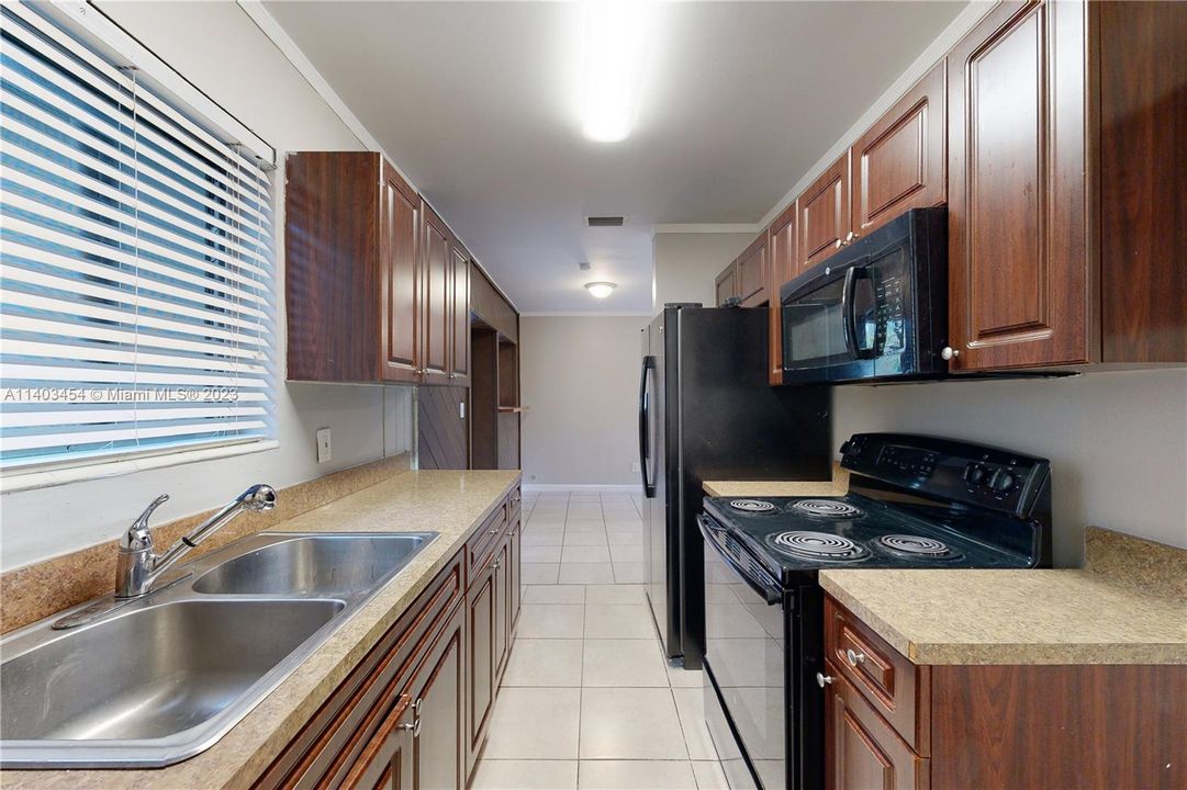 Recently Sold: $409,900 (3 beds, 1 baths, 1133 Square Feet)