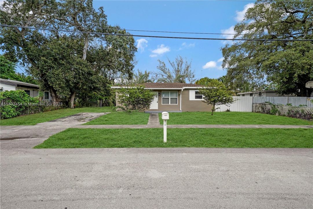 Recently Sold: $409,900 (3 beds, 1 baths, 1133 Square Feet)