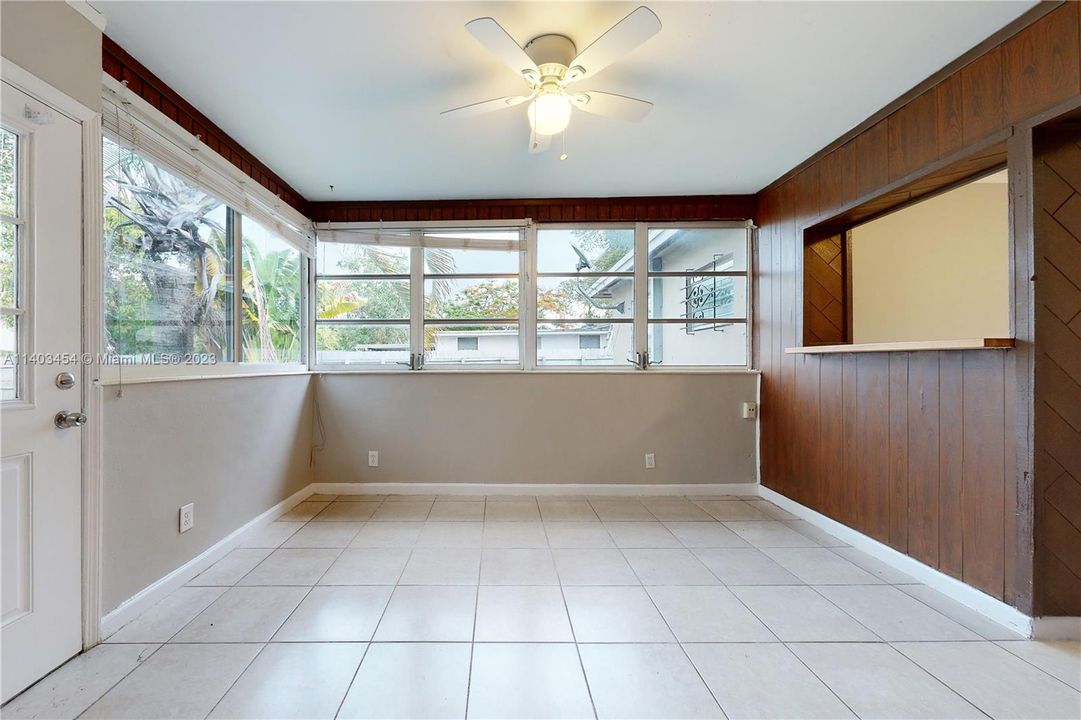 Recently Sold: $409,900 (3 beds, 1 baths, 1133 Square Feet)