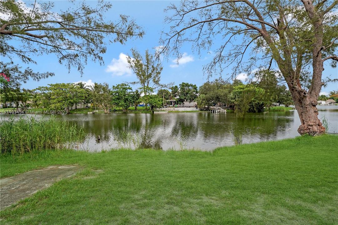 Recently Sold: $409,900 (3 beds, 1 baths, 1133 Square Feet)