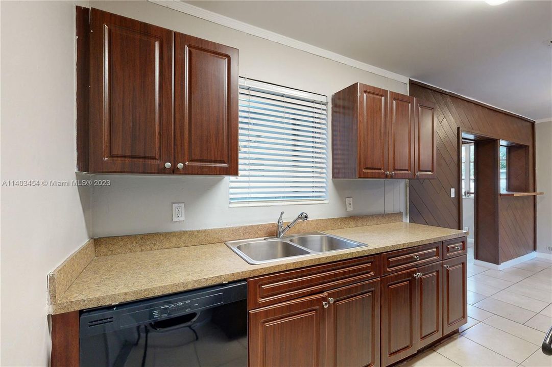 Recently Sold: $409,900 (3 beds, 1 baths, 1133 Square Feet)