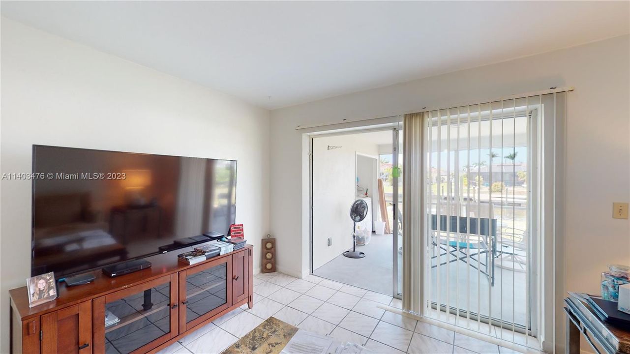 Recently Sold: $669,900 (0 beds, 0 baths, 2012 Square Feet)