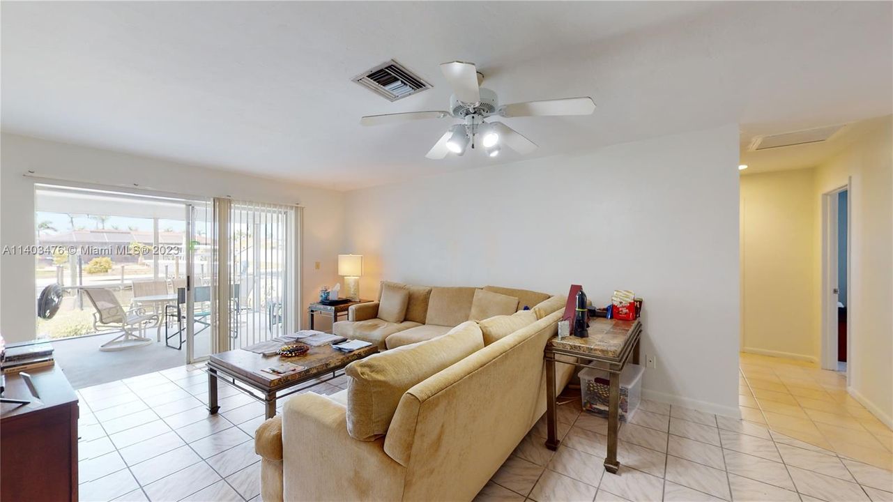 Recently Sold: $669,900 (0 beds, 0 baths, 2012 Square Feet)