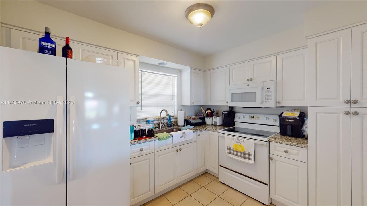 Recently Sold: $669,900 (0 beds, 0 baths, 2012 Square Feet)