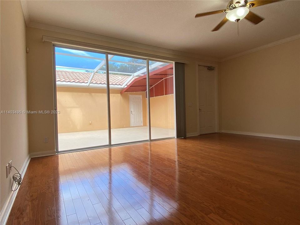 Recently Sold: $679,900 (3 beds, 3 baths, 1830 Square Feet)