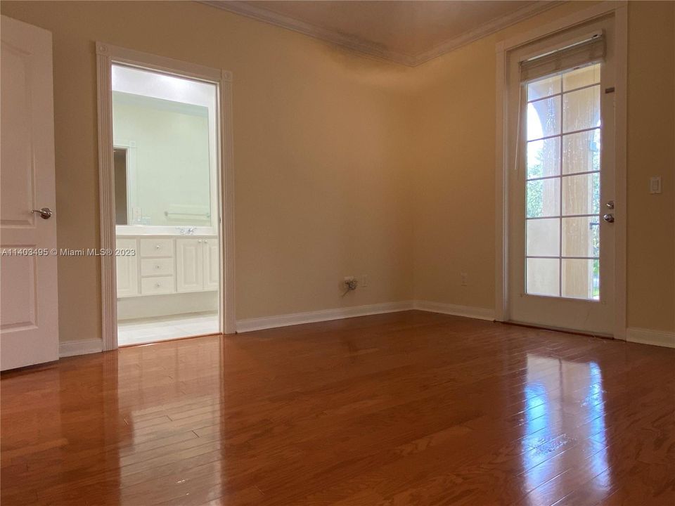 Recently Sold: $679,900 (3 beds, 3 baths, 1830 Square Feet)