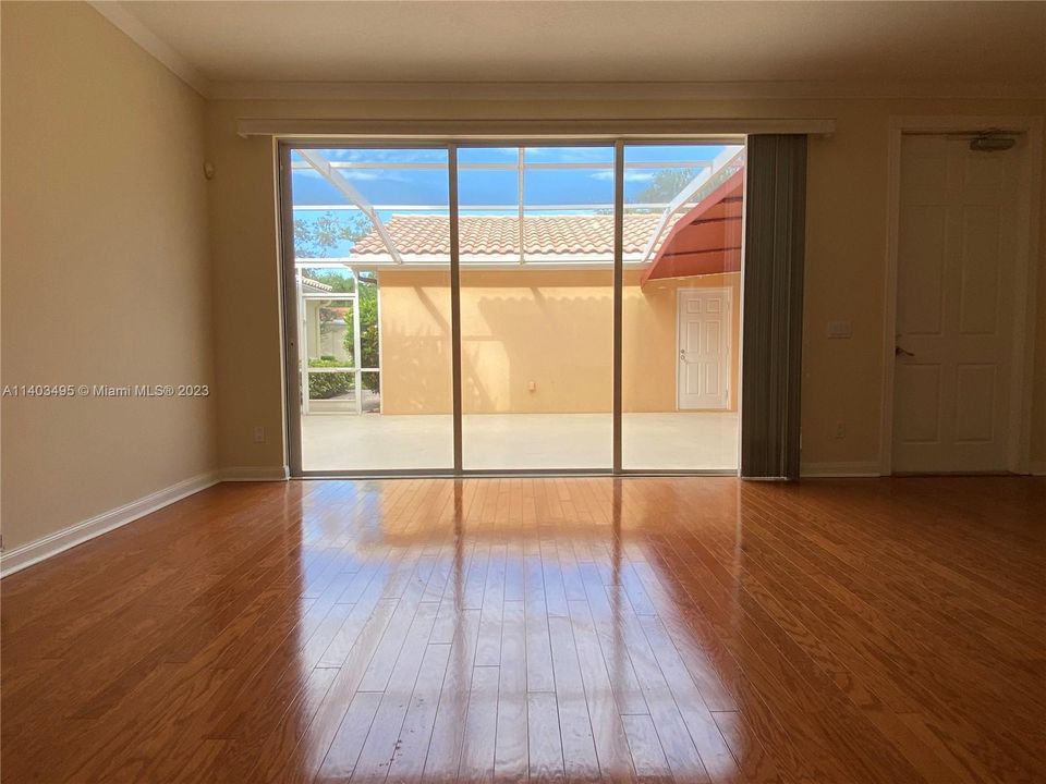 Recently Sold: $679,900 (3 beds, 3 baths, 1830 Square Feet)