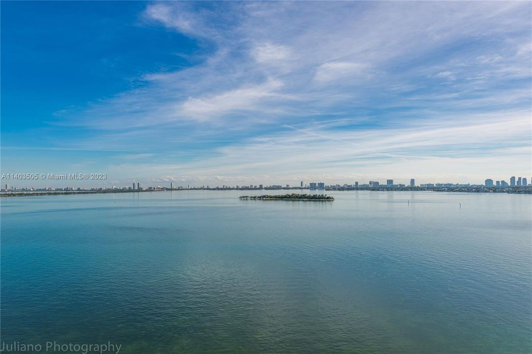 Recently Sold: $579,000 (1 beds, 2 baths, 950 Square Feet)