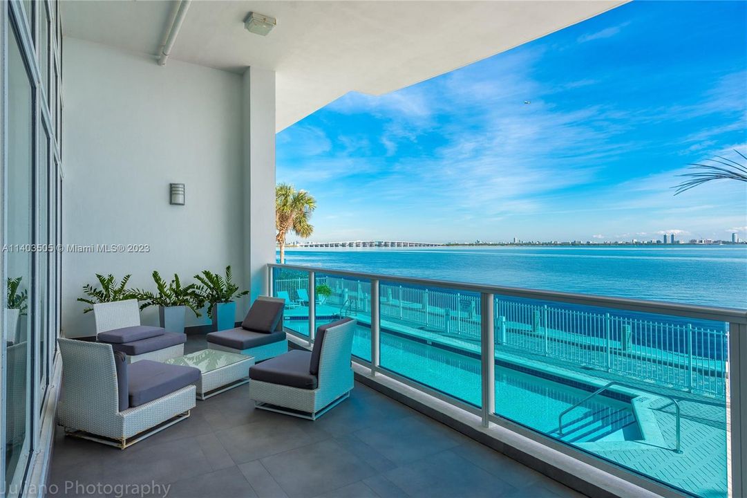 Recently Sold: $579,000 (1 beds, 2 baths, 950 Square Feet)