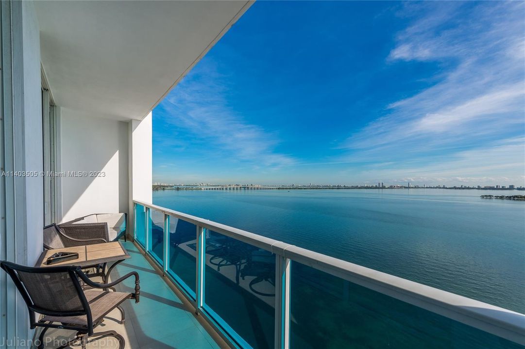 Recently Sold: $579,000 (1 beds, 2 baths, 950 Square Feet)