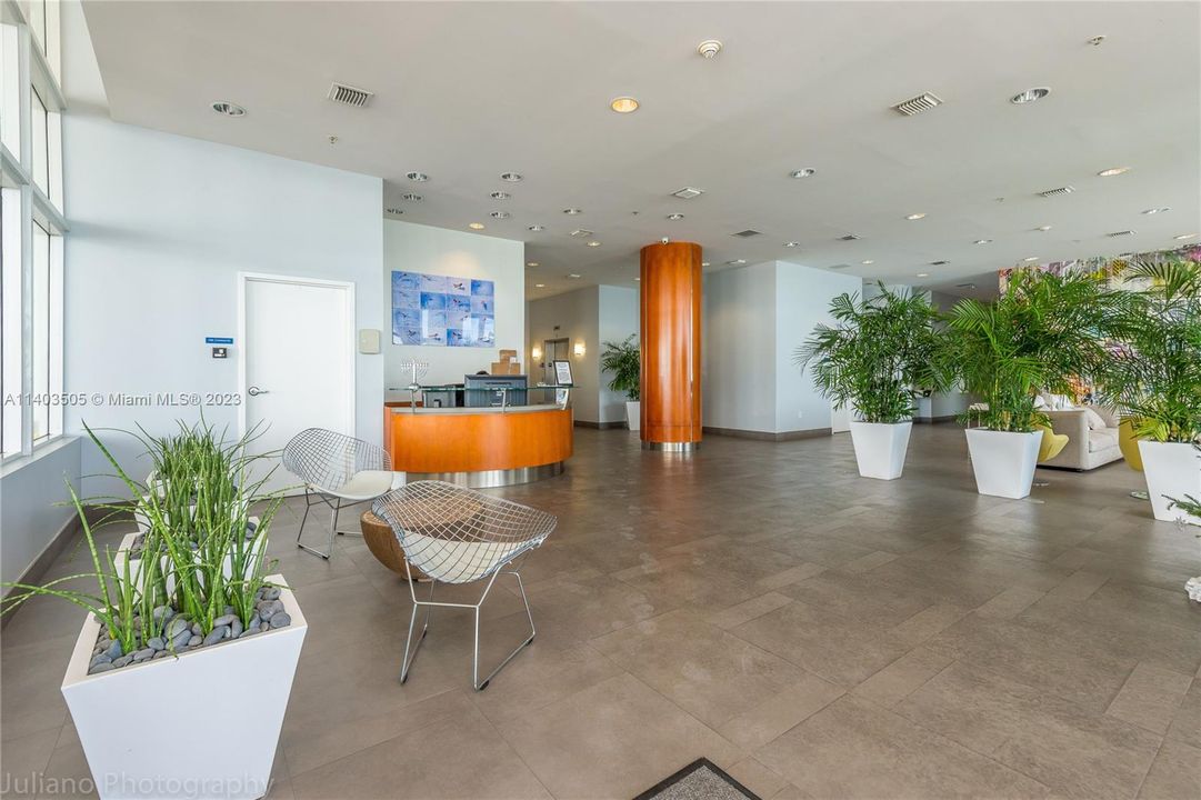 Recently Sold: $579,000 (1 beds, 2 baths, 950 Square Feet)