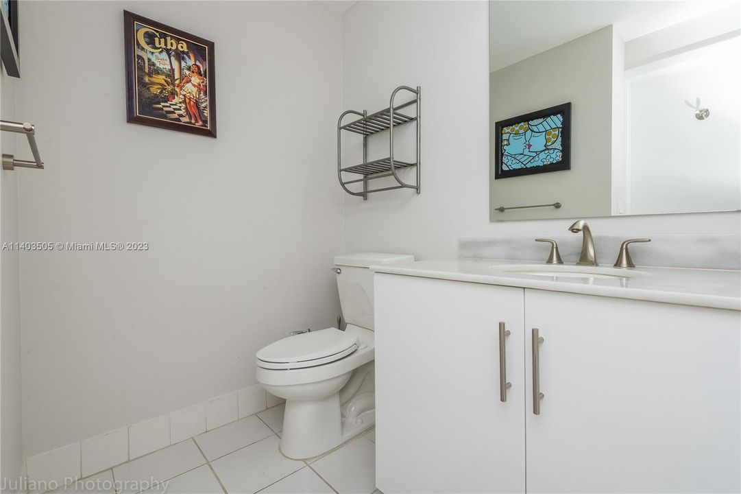 Recently Sold: $579,000 (1 beds, 2 baths, 950 Square Feet)