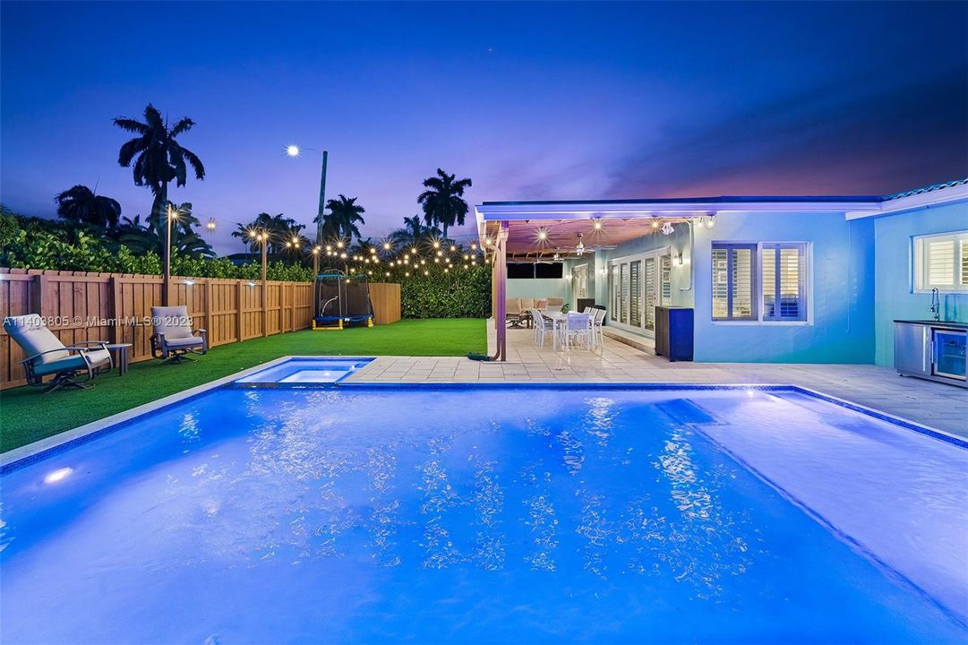 Recently Sold: $1,250,000 (4 beds, 2 baths, 2244 Square Feet)