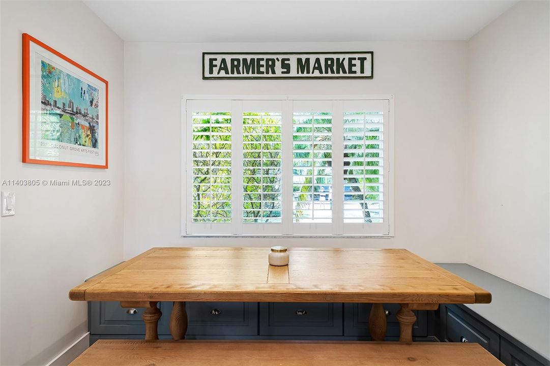 Recently Sold: $1,250,000 (4 beds, 2 baths, 2244 Square Feet)