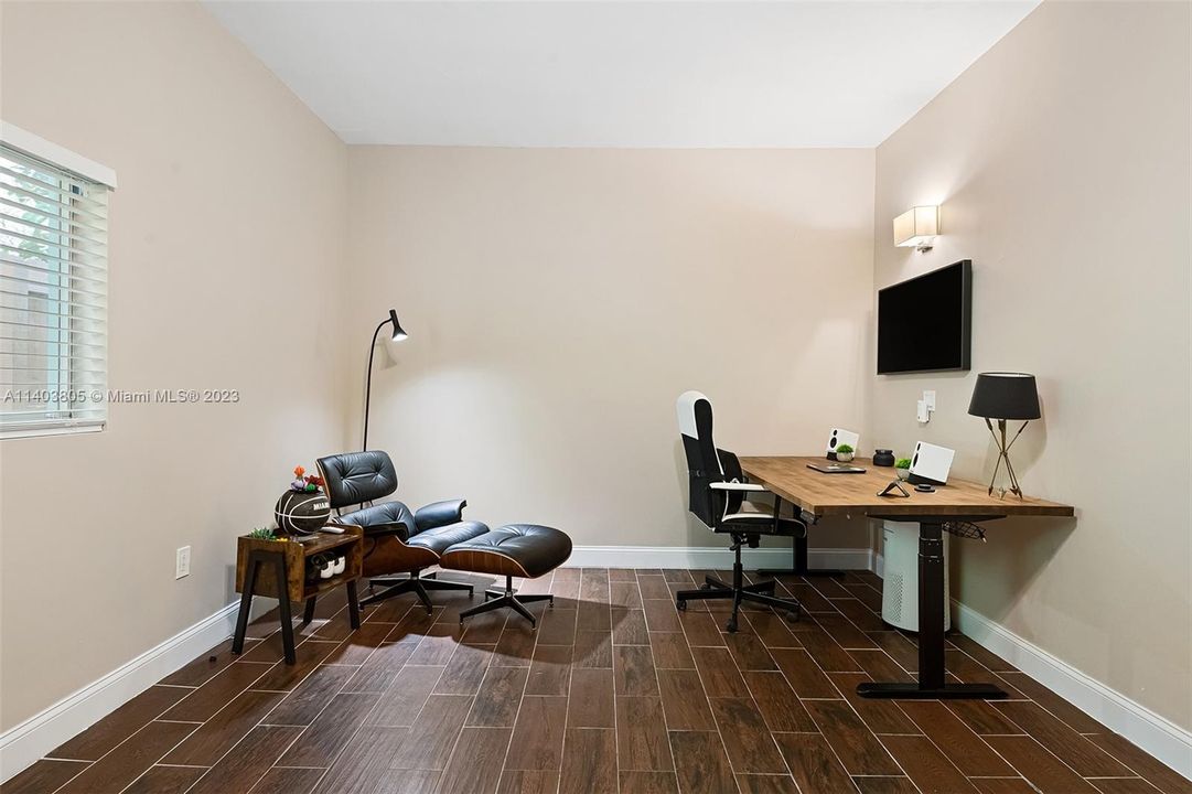 Recently Sold: $1,250,000 (4 beds, 2 baths, 2244 Square Feet)