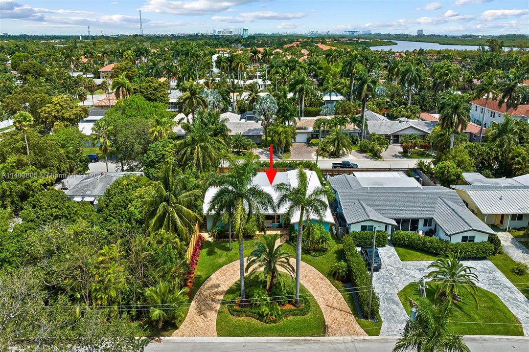 Recently Sold: $1,250,000 (4 beds, 2 baths, 2244 Square Feet)