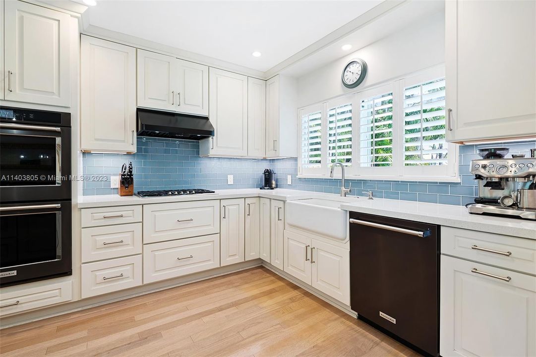 Recently Sold: $1,250,000 (4 beds, 2 baths, 2244 Square Feet)