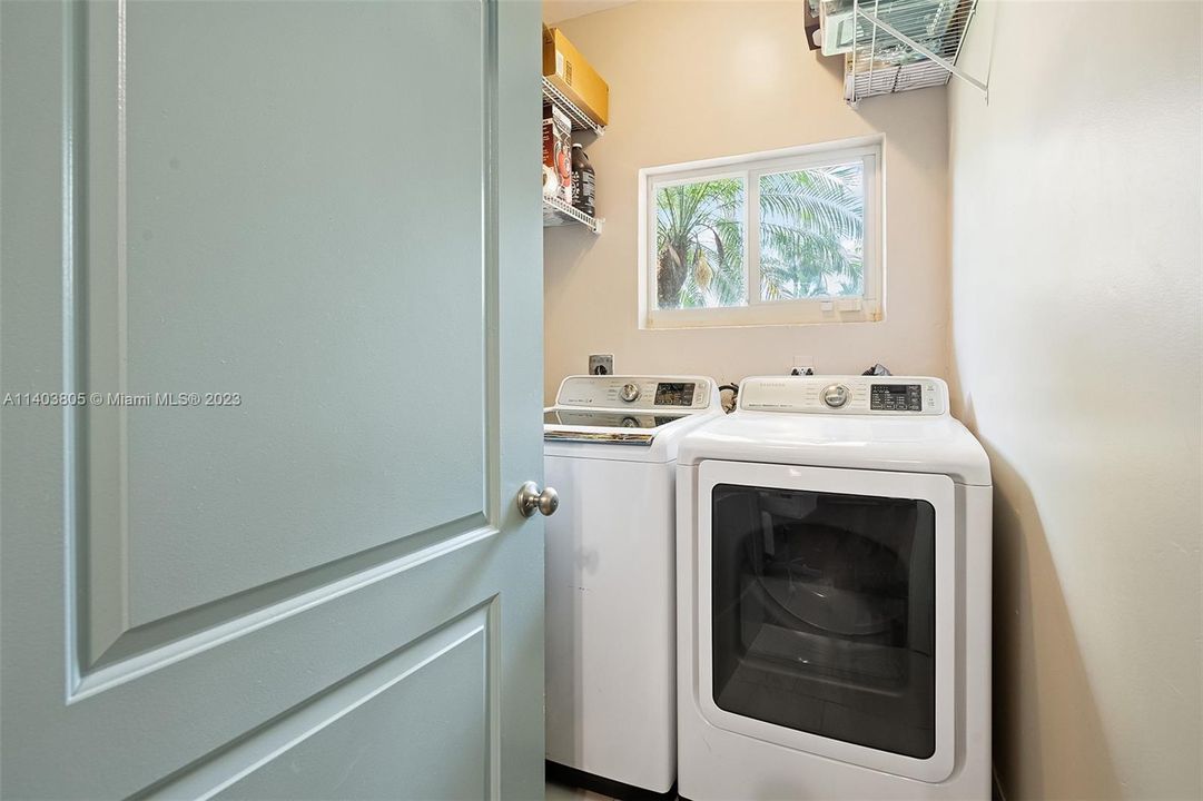 Recently Sold: $1,250,000 (4 beds, 2 baths, 2244 Square Feet)