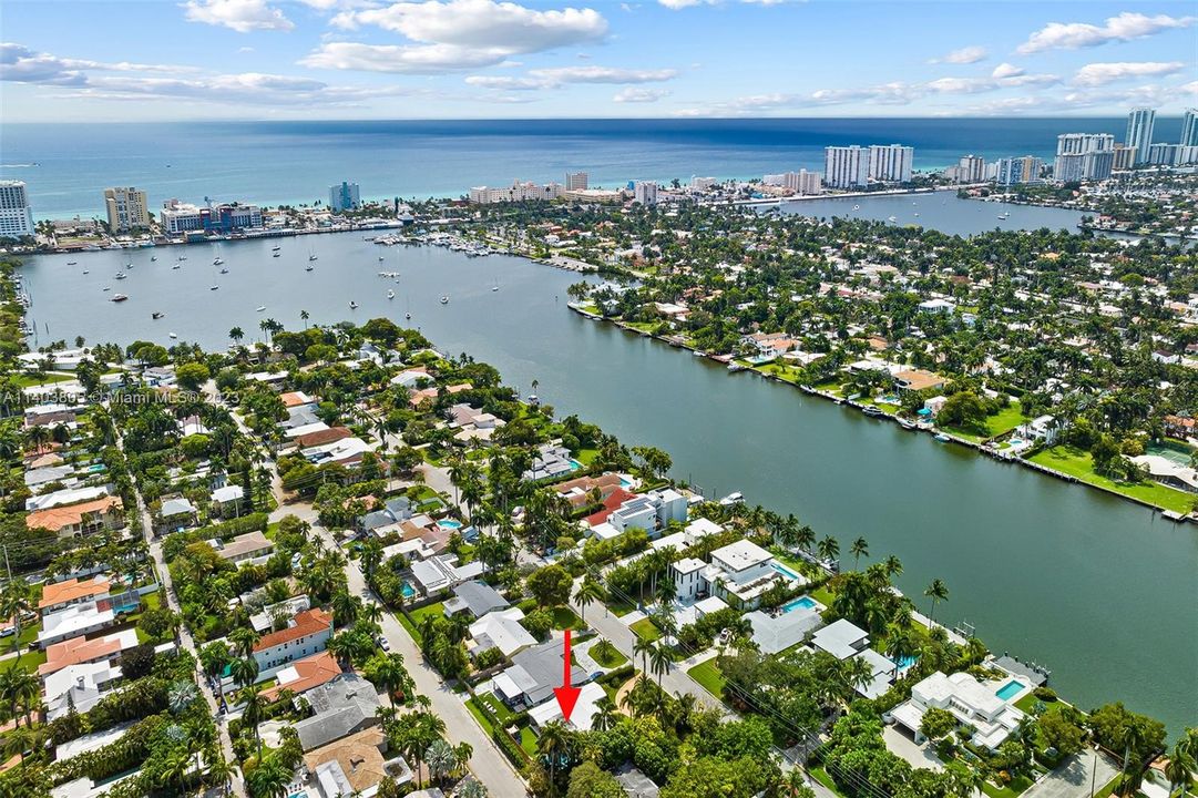 Recently Sold: $1,250,000 (4 beds, 2 baths, 2244 Square Feet)