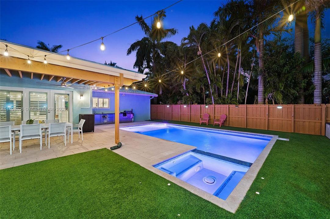 Recently Sold: $1,250,000 (4 beds, 2 baths, 2244 Square Feet)