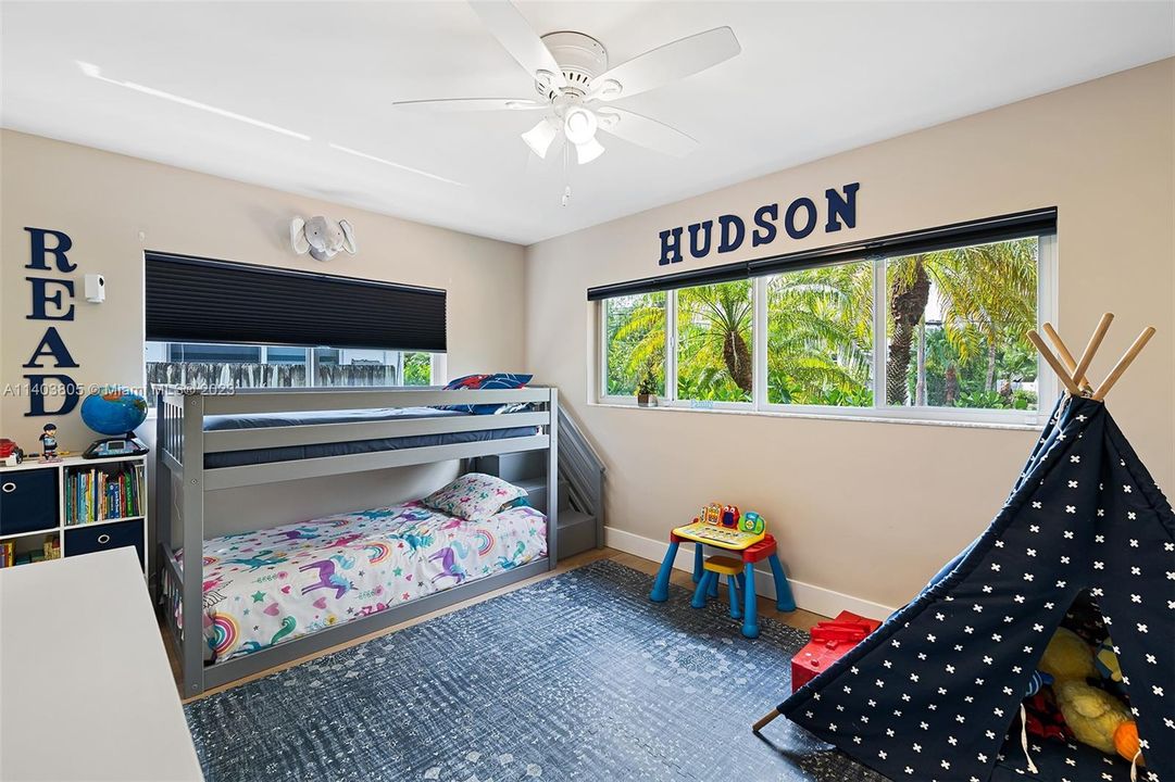 Recently Sold: $1,250,000 (4 beds, 2 baths, 2244 Square Feet)