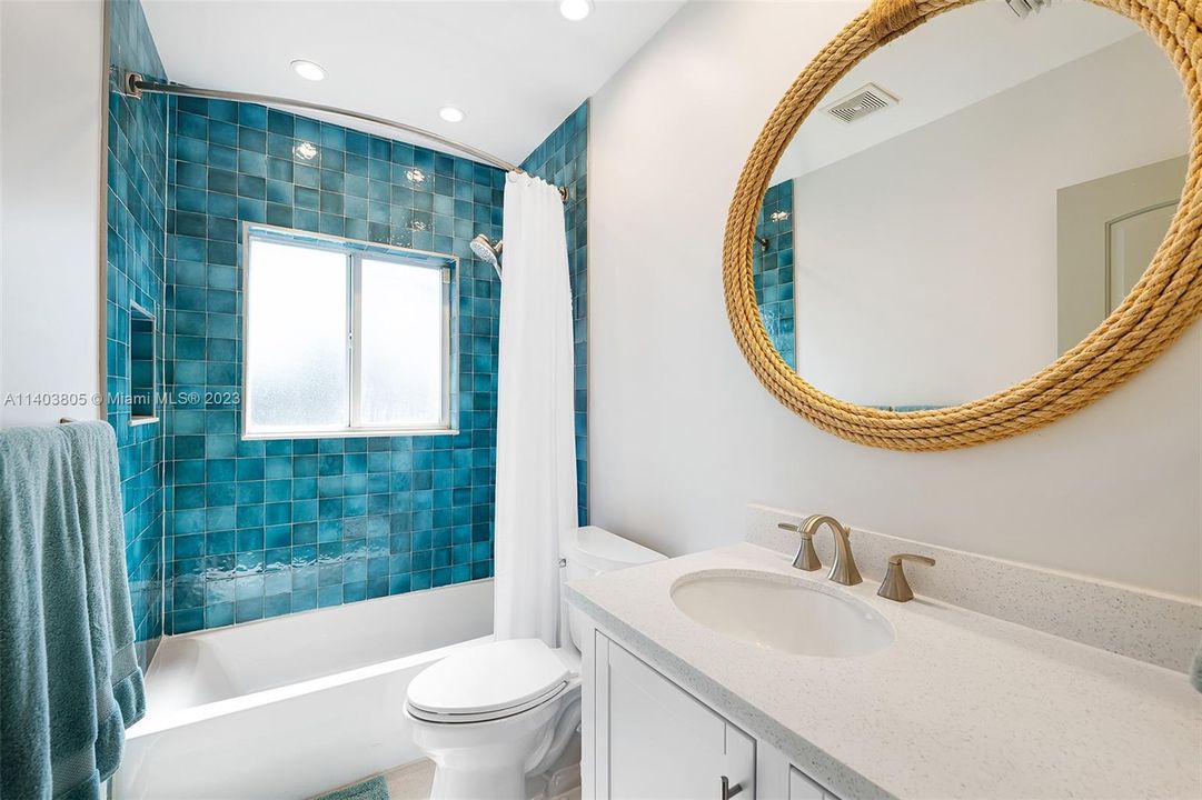 Recently Sold: $1,250,000 (4 beds, 2 baths, 2244 Square Feet)