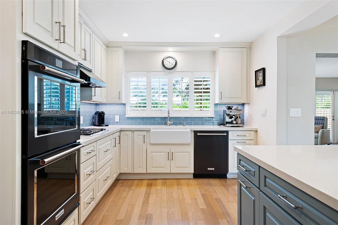 Recently Sold: $1,250,000 (4 beds, 2 baths, 2244 Square Feet)