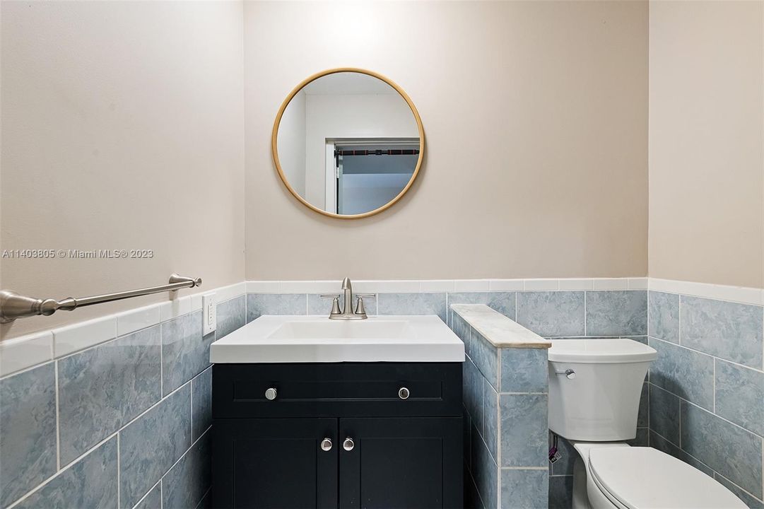 Recently Sold: $1,250,000 (4 beds, 2 baths, 2244 Square Feet)