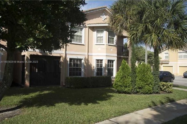 最近售出: $235,000 (2 贝兹, 2 浴室, 1276 平方英尺)