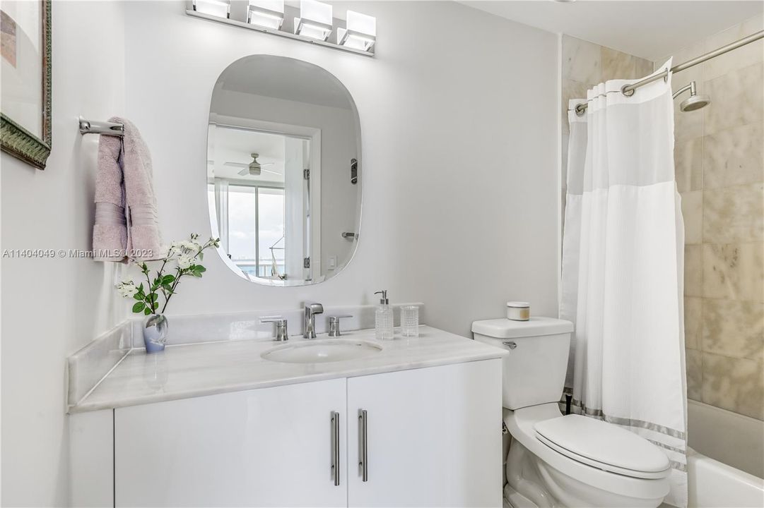 Recently Sold: $579,000 (1 beds, 2 baths, 950 Square Feet)