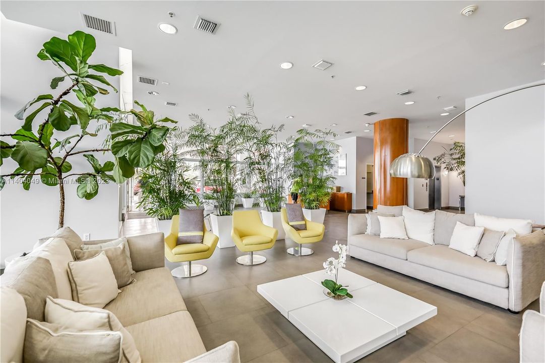 Recently Sold: $579,000 (1 beds, 2 baths, 950 Square Feet)