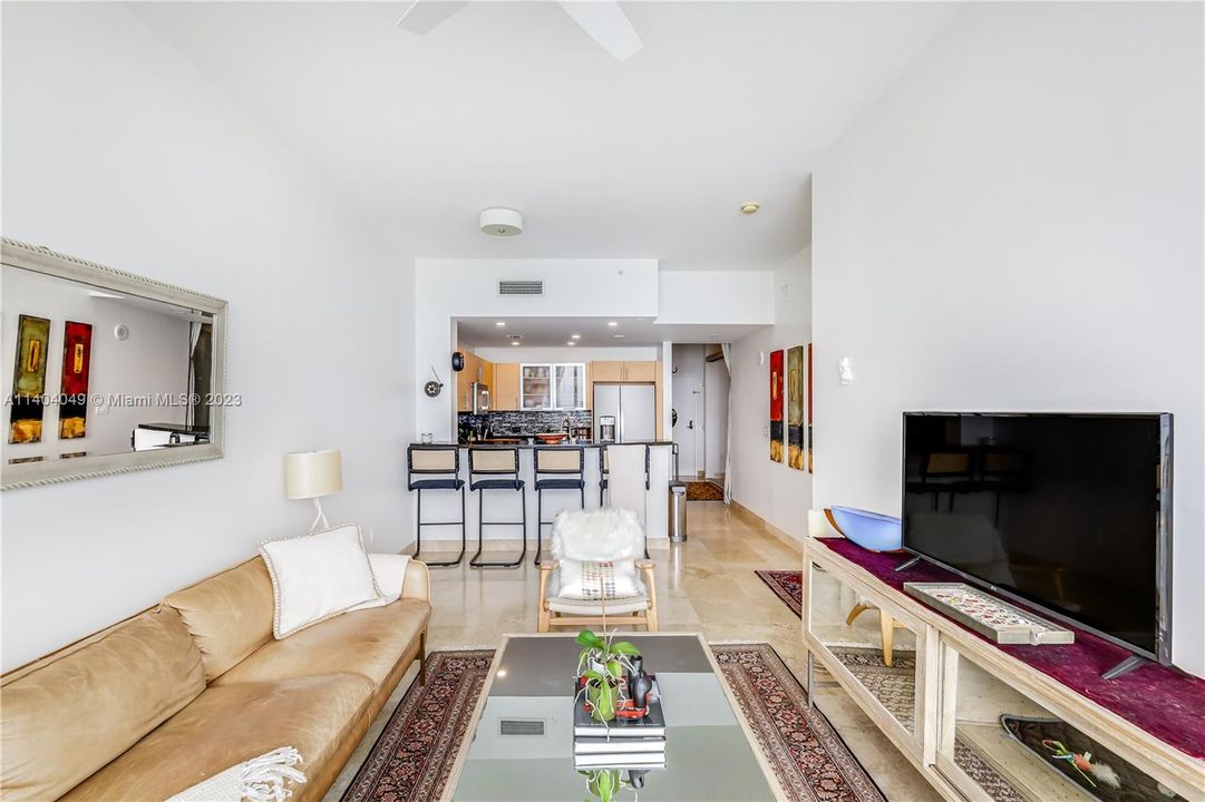 Recently Sold: $579,000 (1 beds, 2 baths, 950 Square Feet)