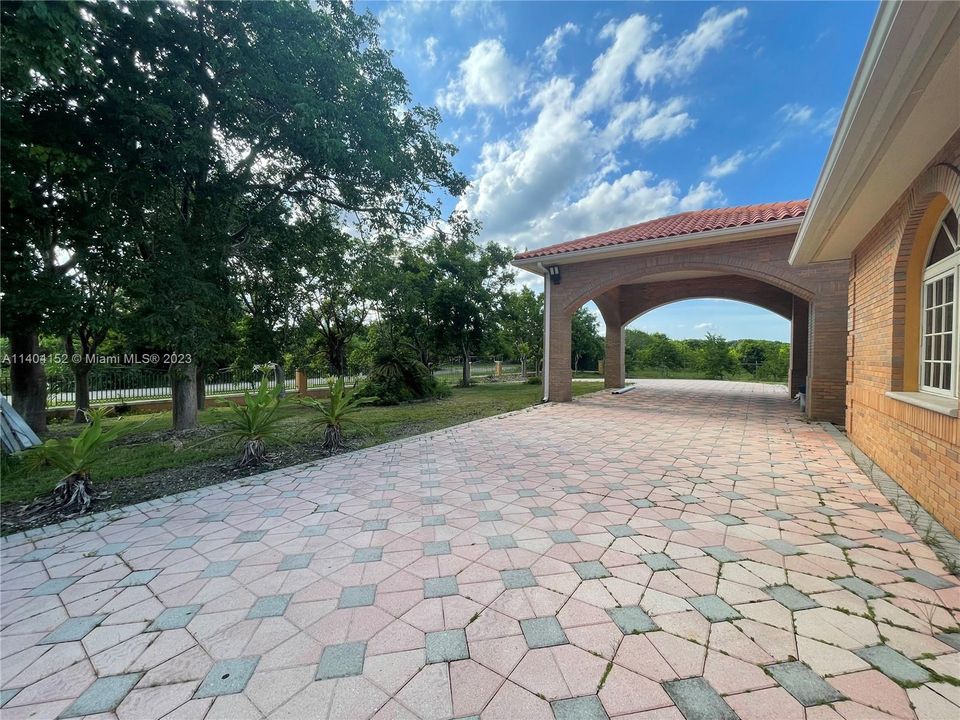 For Sale: $5,500,000 (4 beds, 3 baths, 2813 Square Feet)