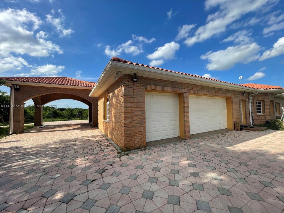 For Sale: $5,500,000 (4 beds, 3 baths, 2813 Square Feet)