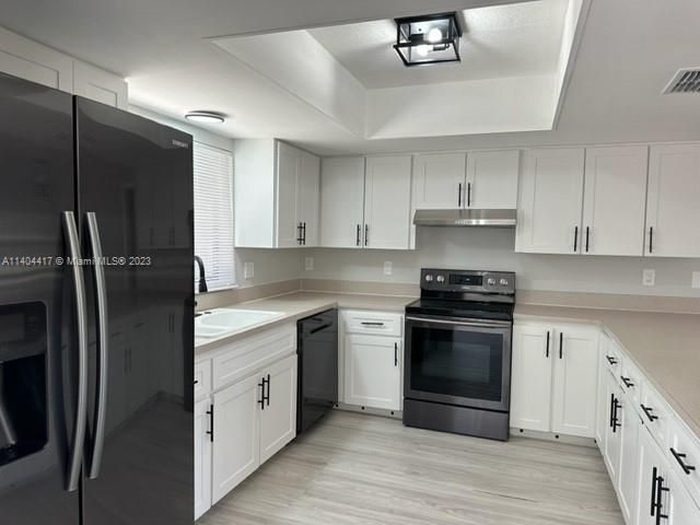 Recently Rented: $2,600 (4 beds, 2 baths, 1435 Square Feet)