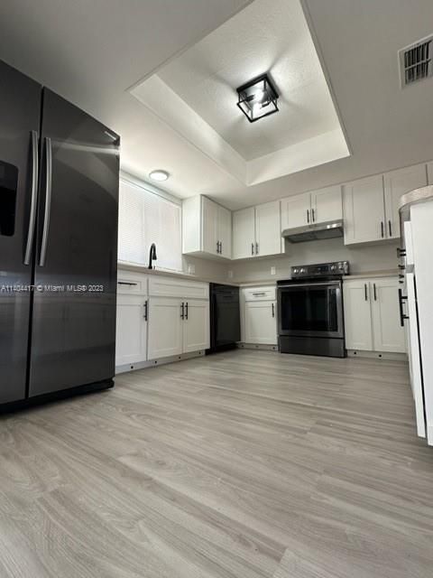 Recently Rented: $2,600 (4 beds, 2 baths, 1435 Square Feet)